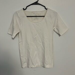 Ann Taylor half sleeve shirt. Size: M/L.